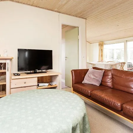 Hébergement de vacances Two-bedroom Holiday In 1