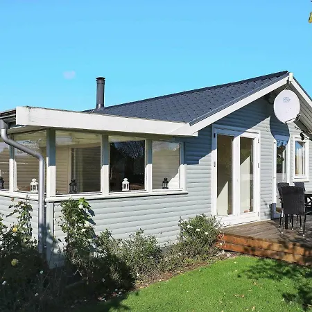 Two-bedroom Holiday In 1 Hébergement de vacances