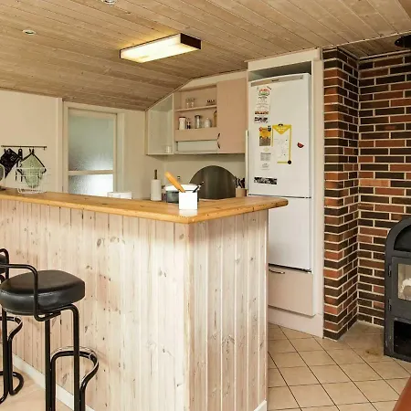 Hébergement de vacances Two-bedroom Holiday In 1